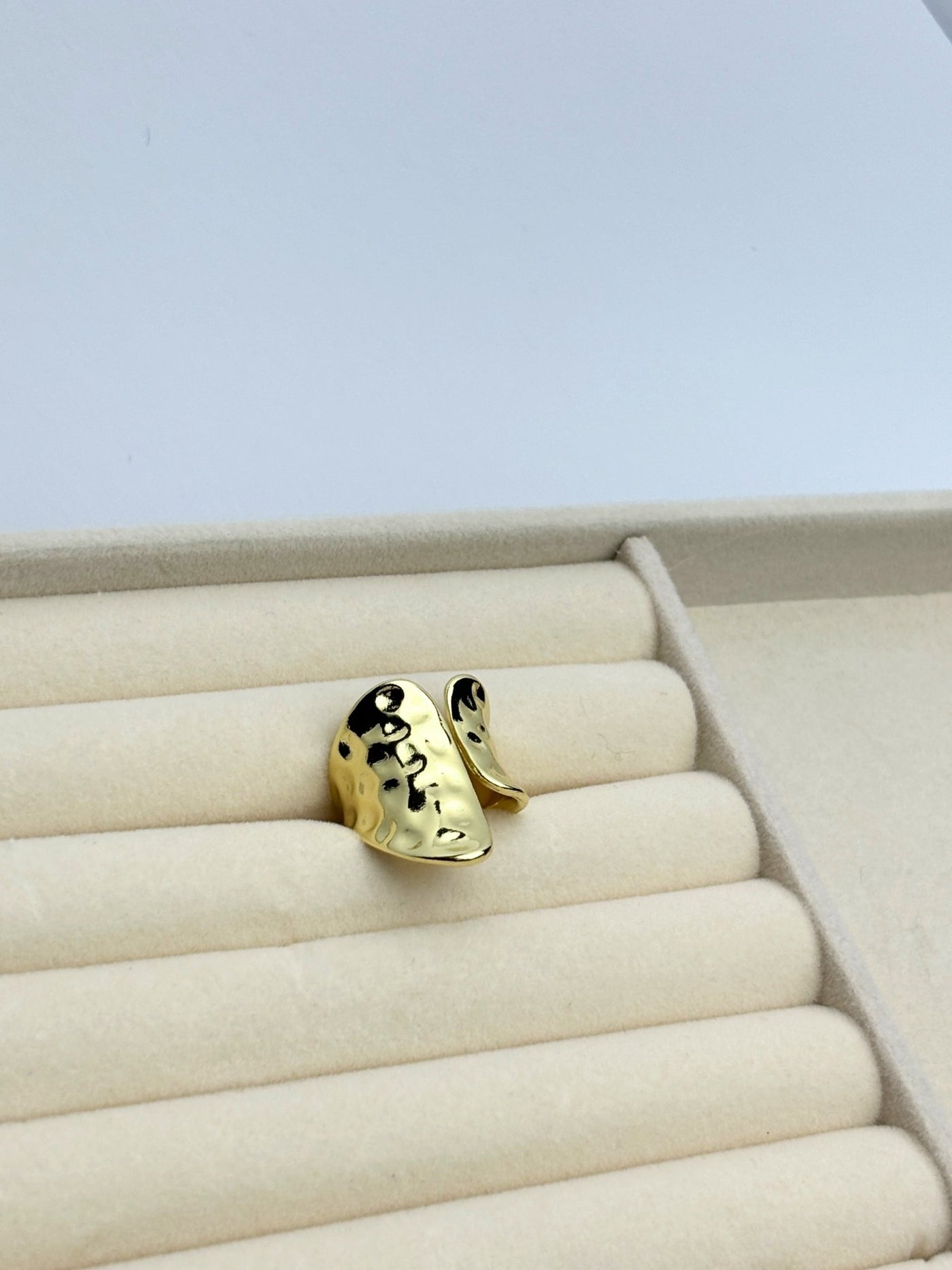 CLEO RING VERSTELLBAR GOLD WASSERFEST - Clasthetic