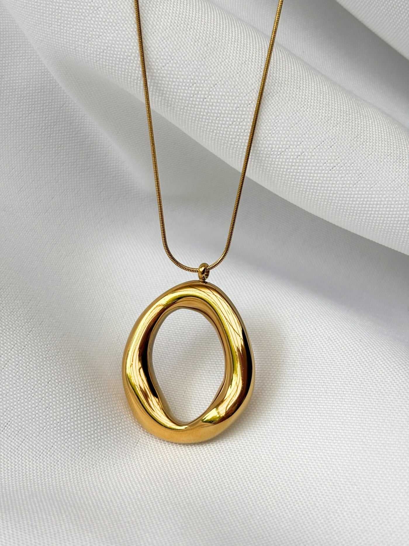 Vergoldete Statement Halskette Oval Design - Clasthetic