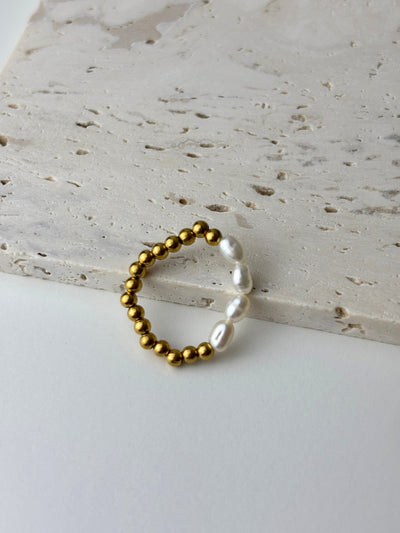 Gold - Perlenring Wasserfest & Dehnbar Passt an jeden Finger - Clasthetic